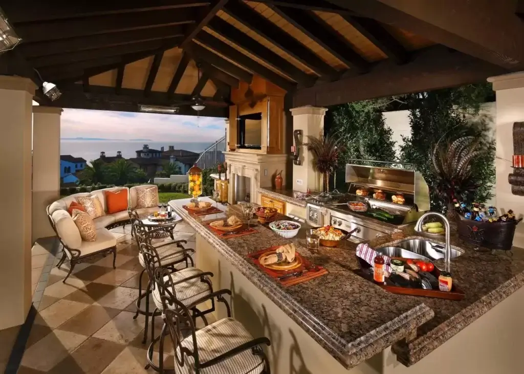 Mediterranean Outdoor Kitchen